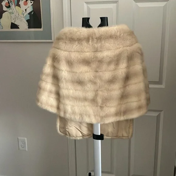 Flemington Furs Vintage Blonde Mink Fur Wrap Stole Shawl 1960s/1970s pockets - Picture 2 of 9